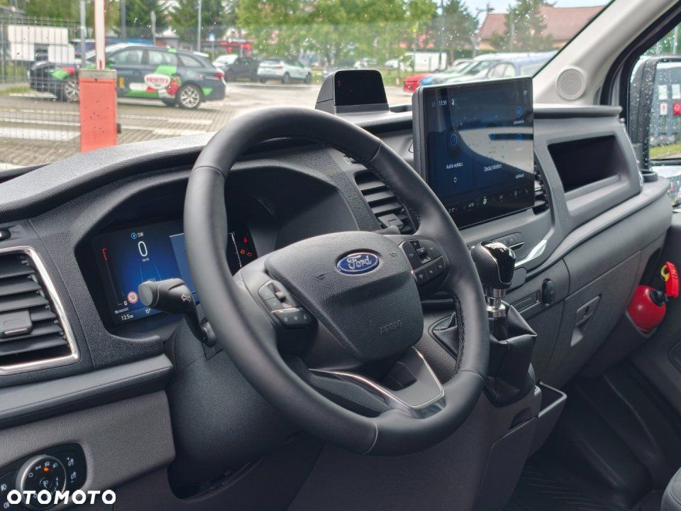 Ford Transit - 12
