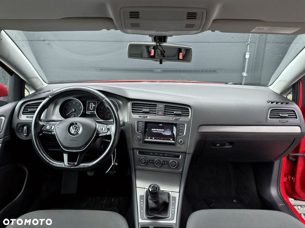 Volkswagen Golf - 11