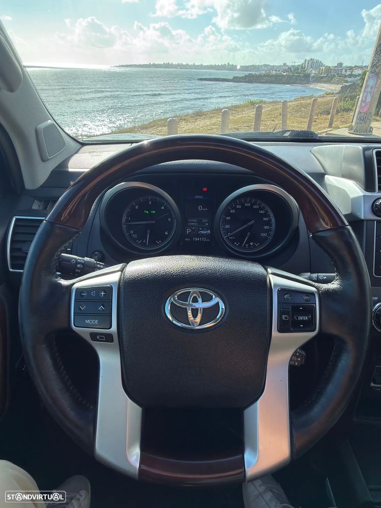 Toyota Land Cruiser 3.0 D-4D Luxury CA - 10