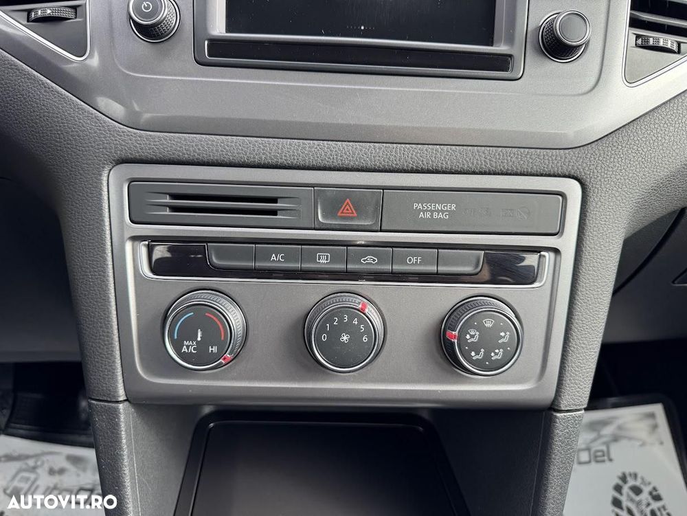 Volkswagen Golf Sportsvan - 17