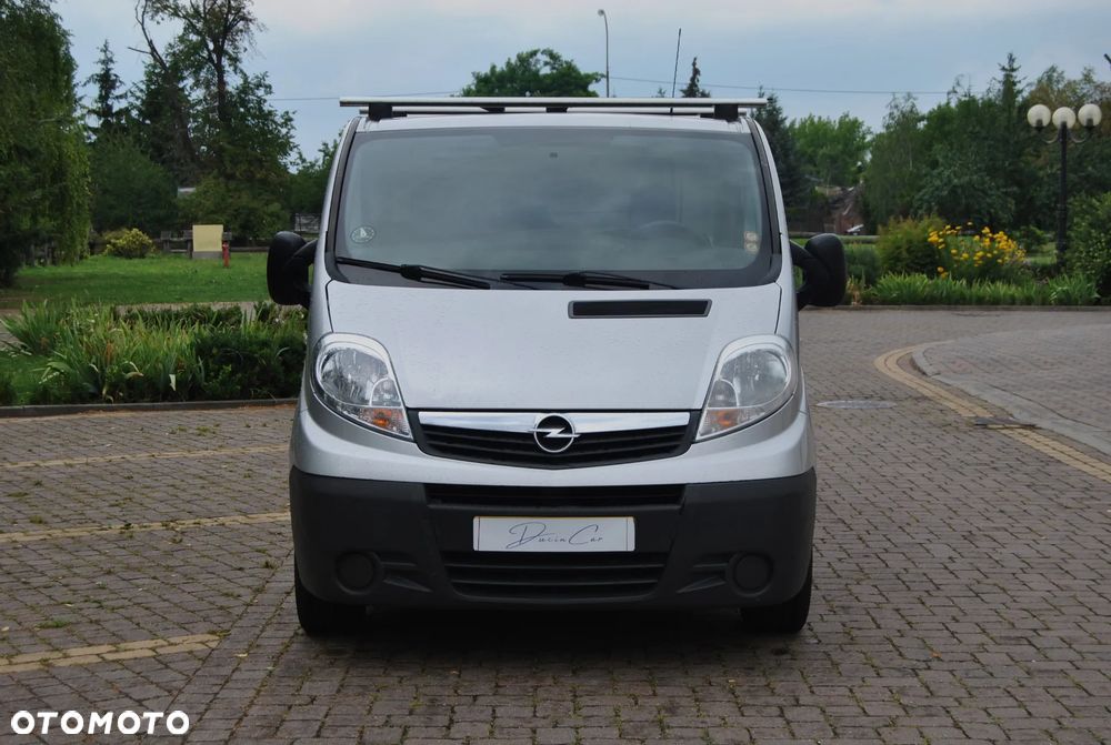 Opel Vivaro - 10