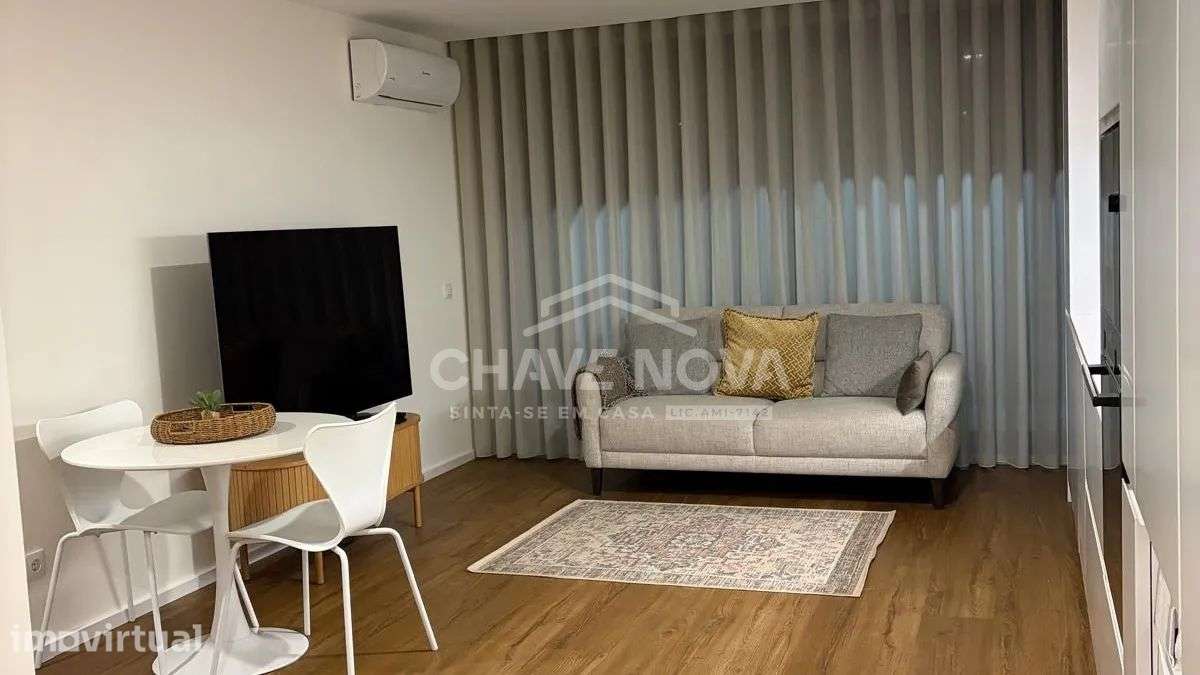 T1 Como Novo c/ Lugar de Garagem em Santa Marinha - Grande imagem: 3/13