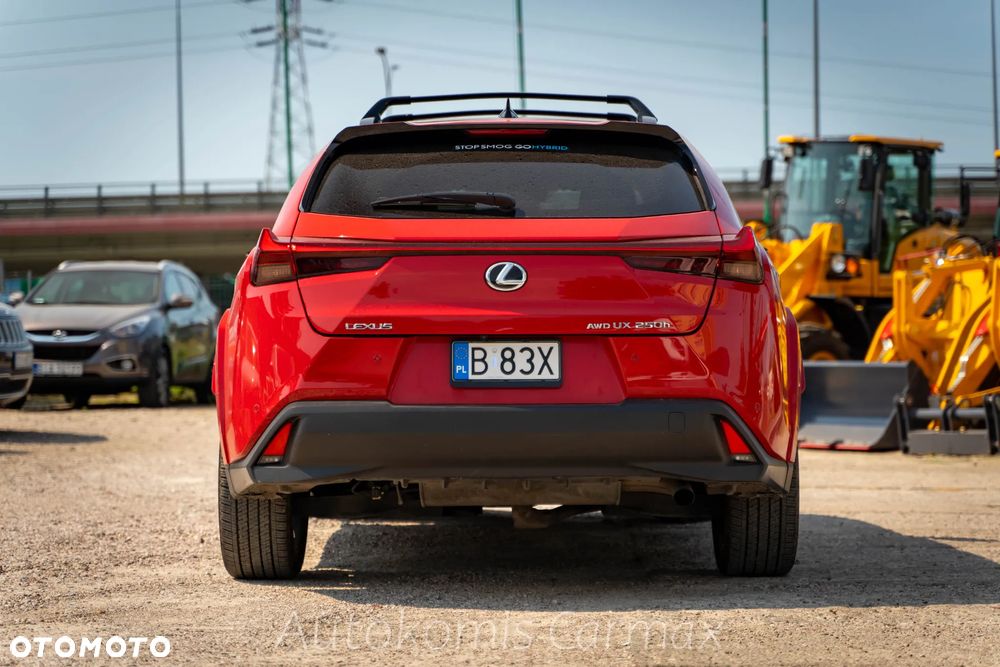 Lexus UX 250h GPF F Sport AWD - 9