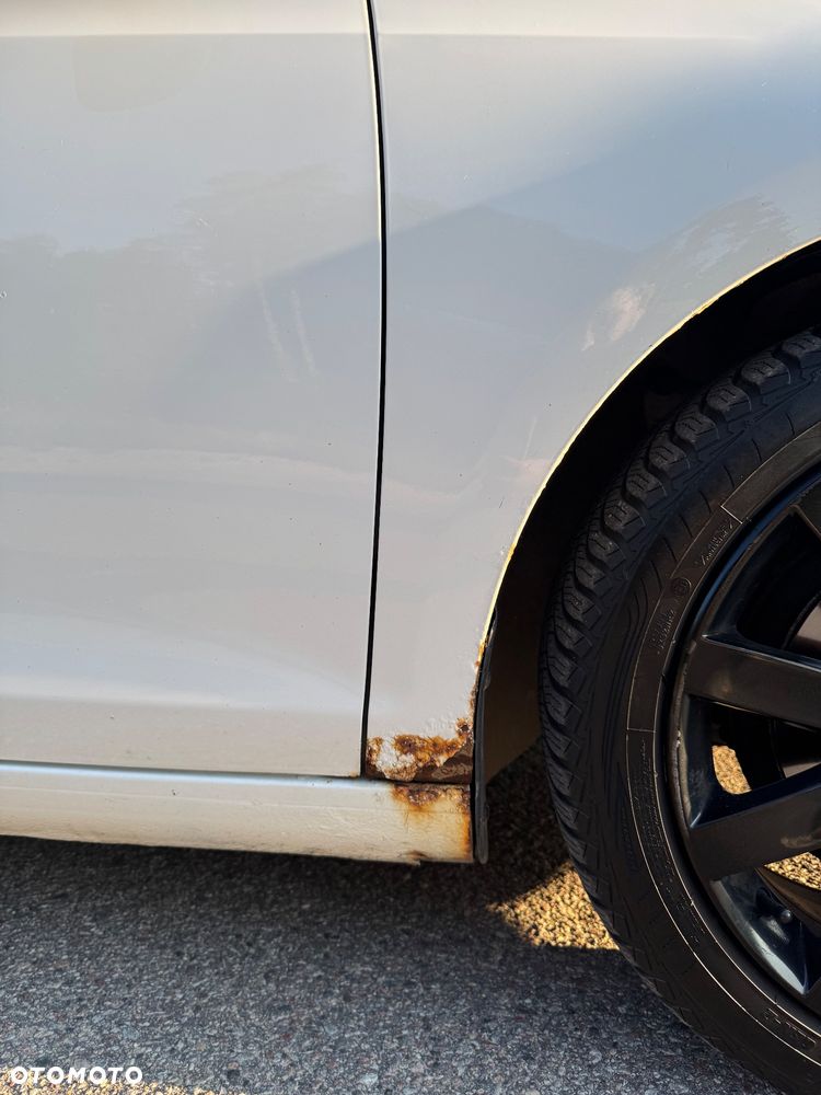 Volkswagen Golf 2.0 TDI Highline - 15