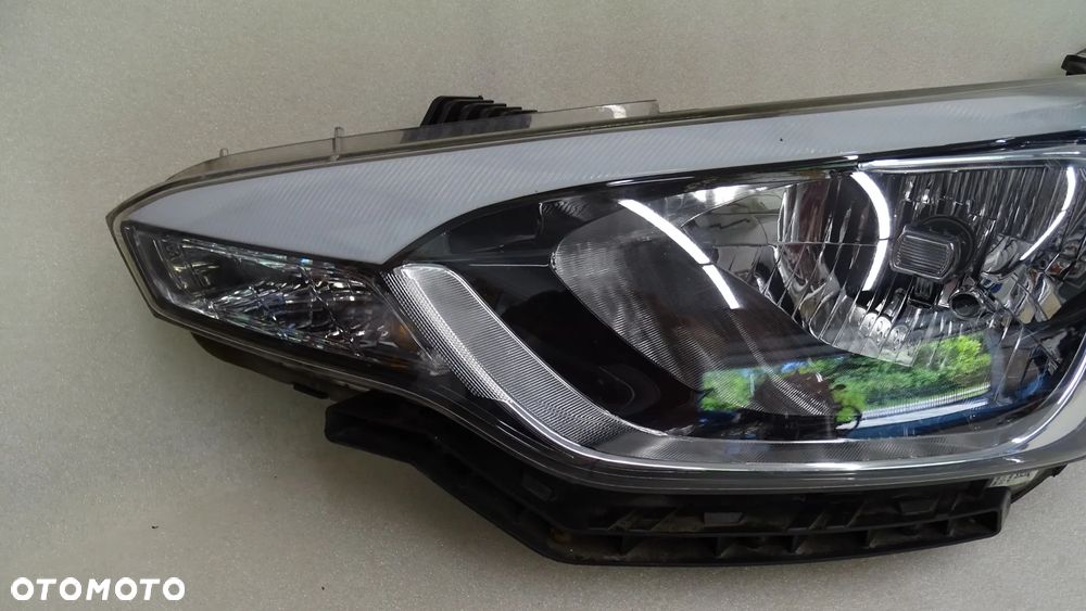 HYUNDAI I20 II - lampa przednia lewa - 2