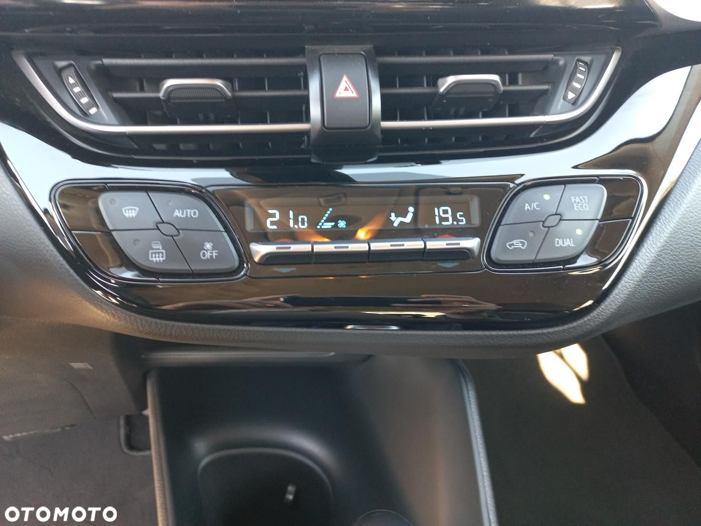 Toyota C-HR 1.8 Hybrid GPF Comfort - 23