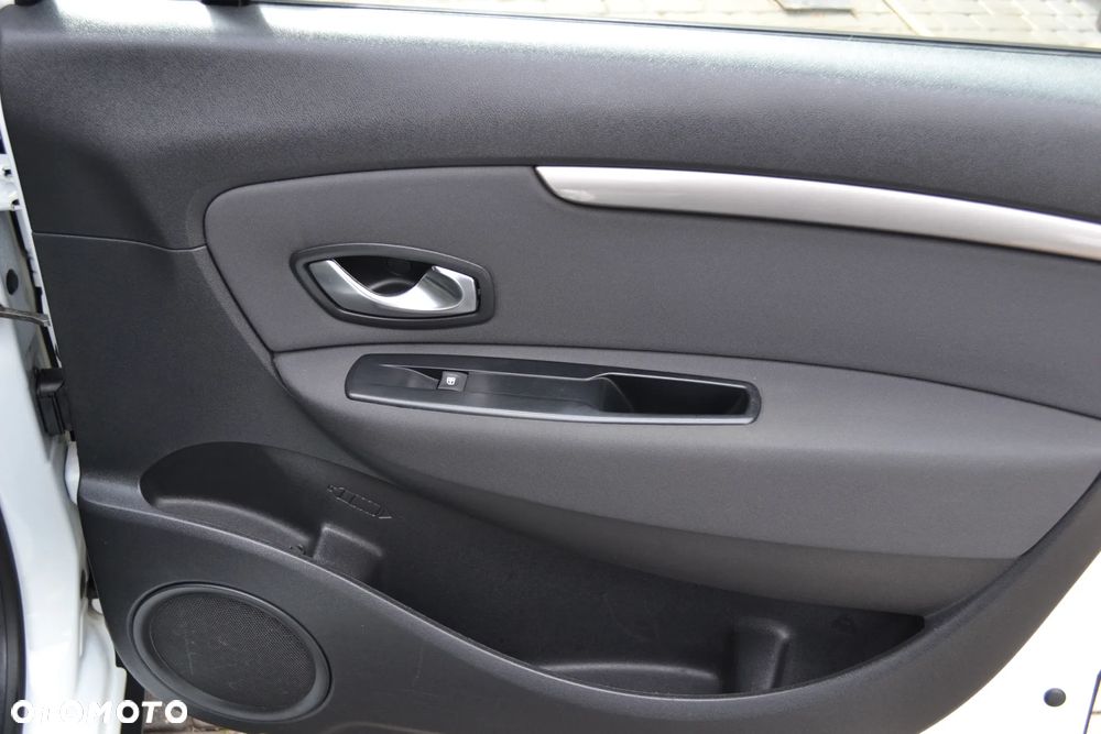 Renault Scenic Energy TCe 115 S&S Xmod Bose Edition - 31