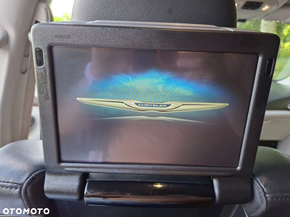 Chrysler Pacifica - 29
