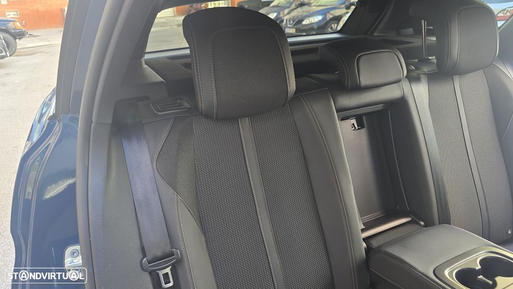 Peugeot 3008 225 e-EAT8 GT - 23