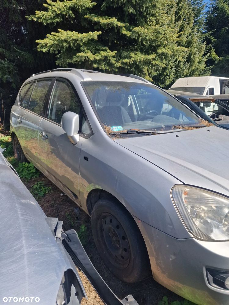 Kia carens 2006r 2.0 crdi R81S manual 6b U20J lakier 7s na części - 4