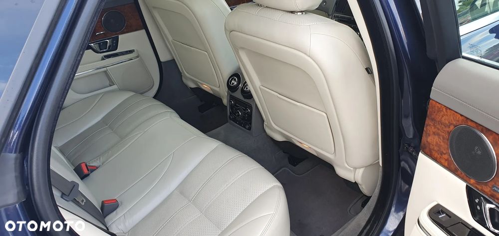 Jaguar XJ 3.0 D V6 Premium Luxury - 10