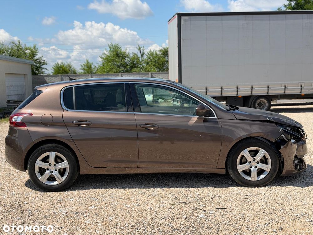 Peugeot 308 - 4