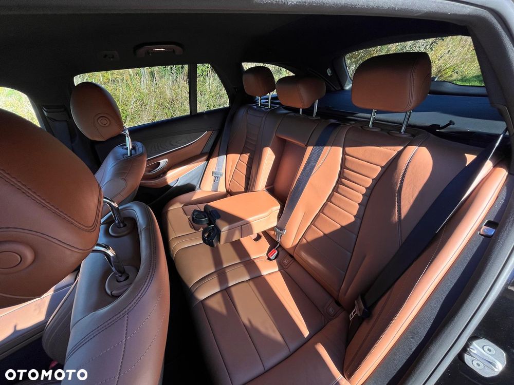Mercedes-Benz Klasa E 220 d 9G-TRONIC AMG Line - 29