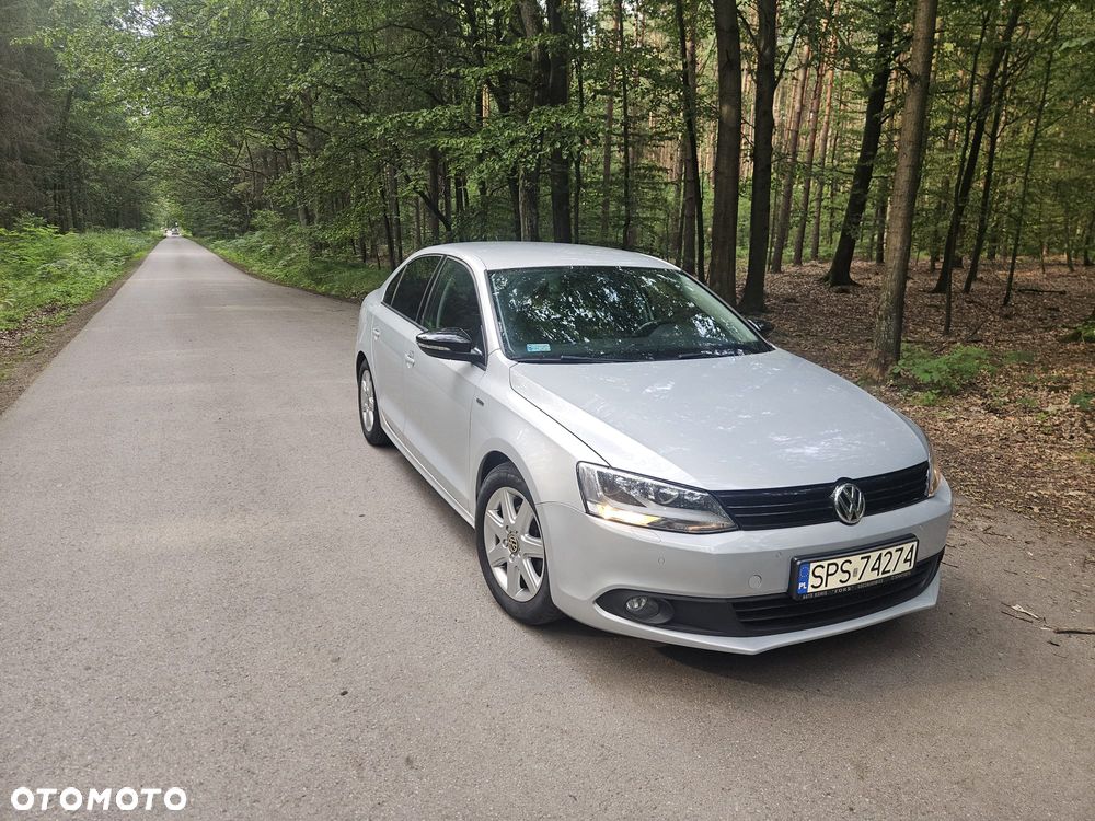 Volkswagen Jetta 1.2 TSI Comfortline - 2