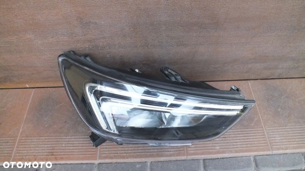 Lampa przednia prawa Opel Mokka XLED 42566561 - 2