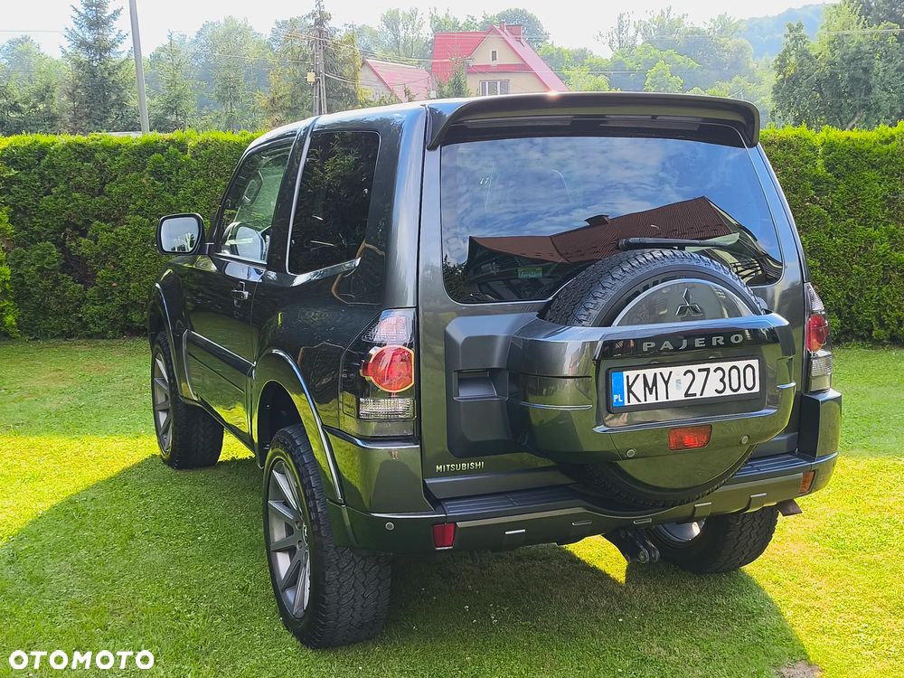 Mitsubishi Pajero 3.2 DI-D Intense - 9