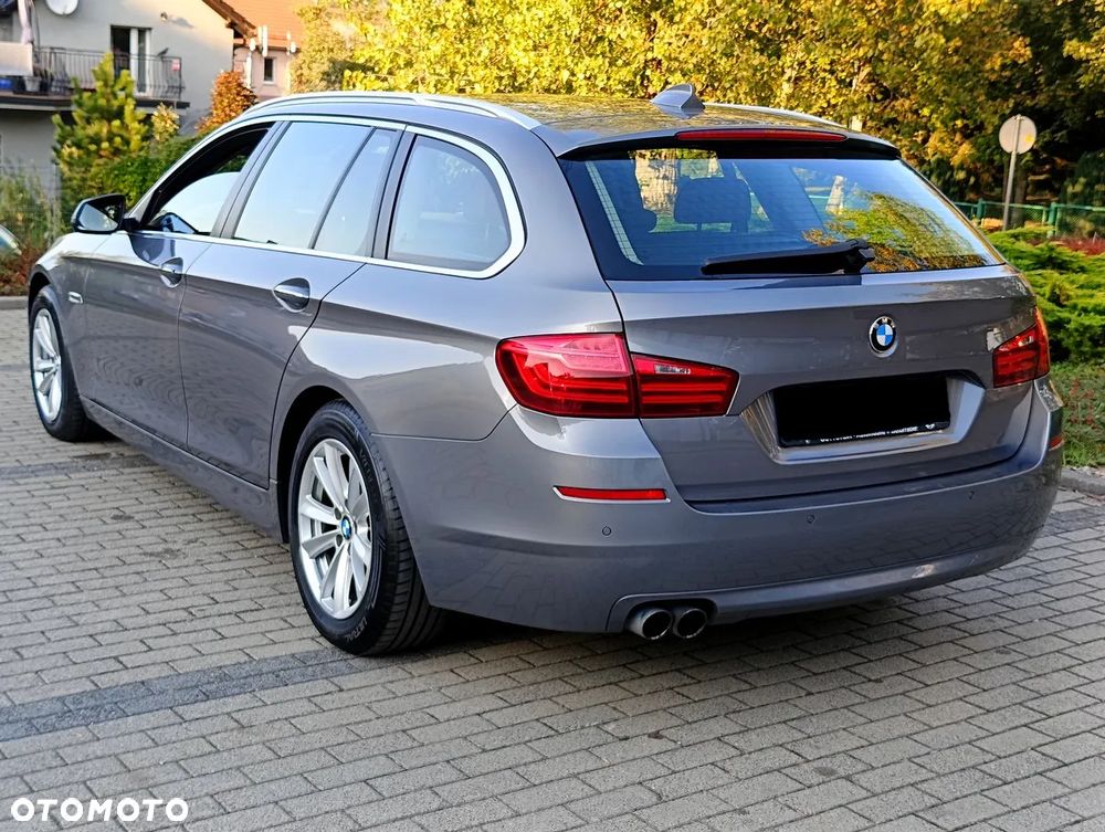 BMW Seria 5 525d Touring Sport-Aut Luxury Line - 18