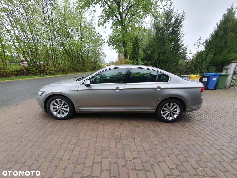 Volkswagen Passat 2.0 TDI SCR DSG Highline - 4