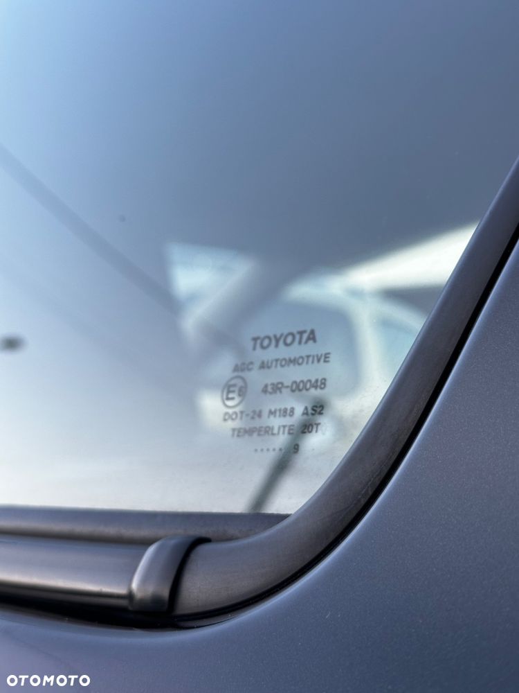 Toyota Yaris - 12