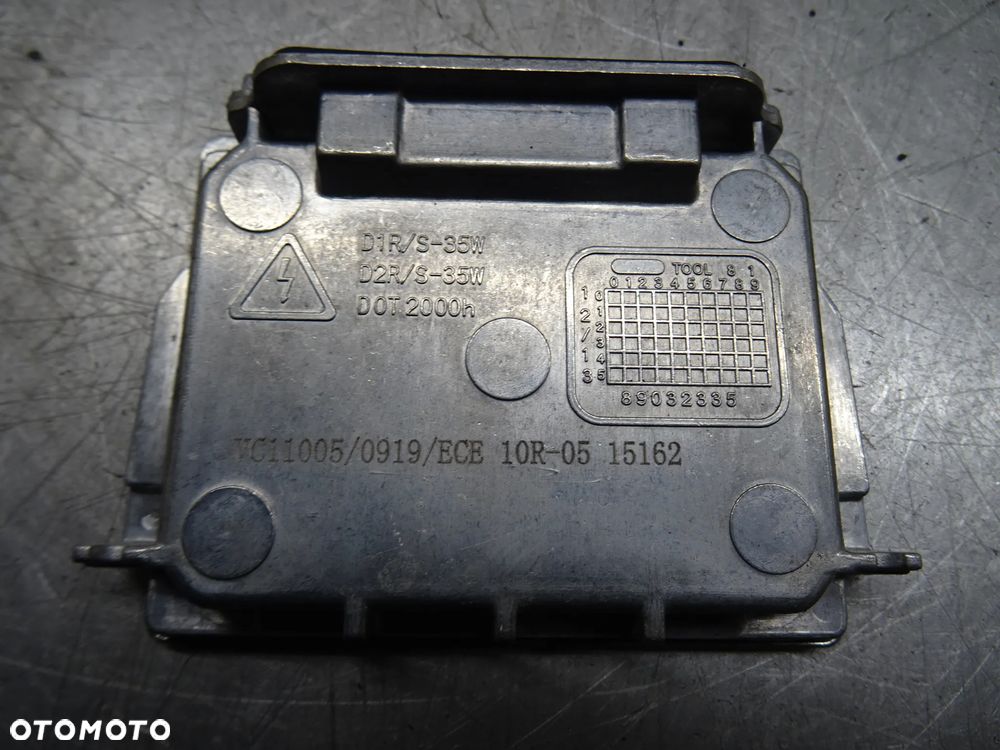 OPEL VECTRA C GTS LIFT 05-08 HB 5D PRZETWORNICA XENON 89032335 - 1