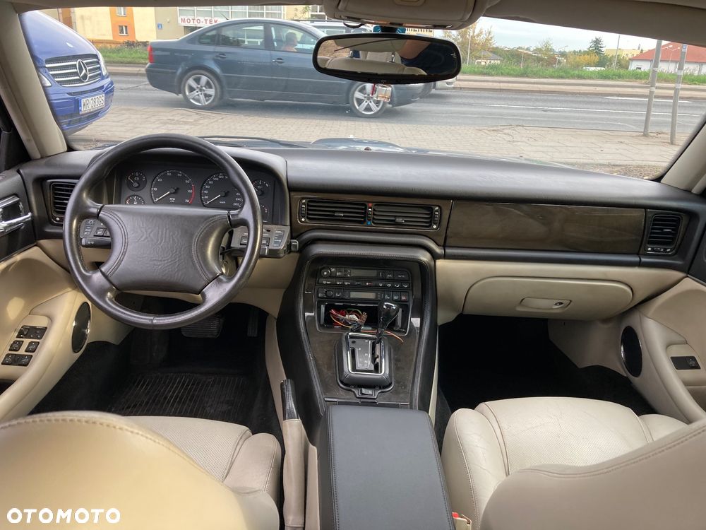 Jaguar XJR 4.0 - 9