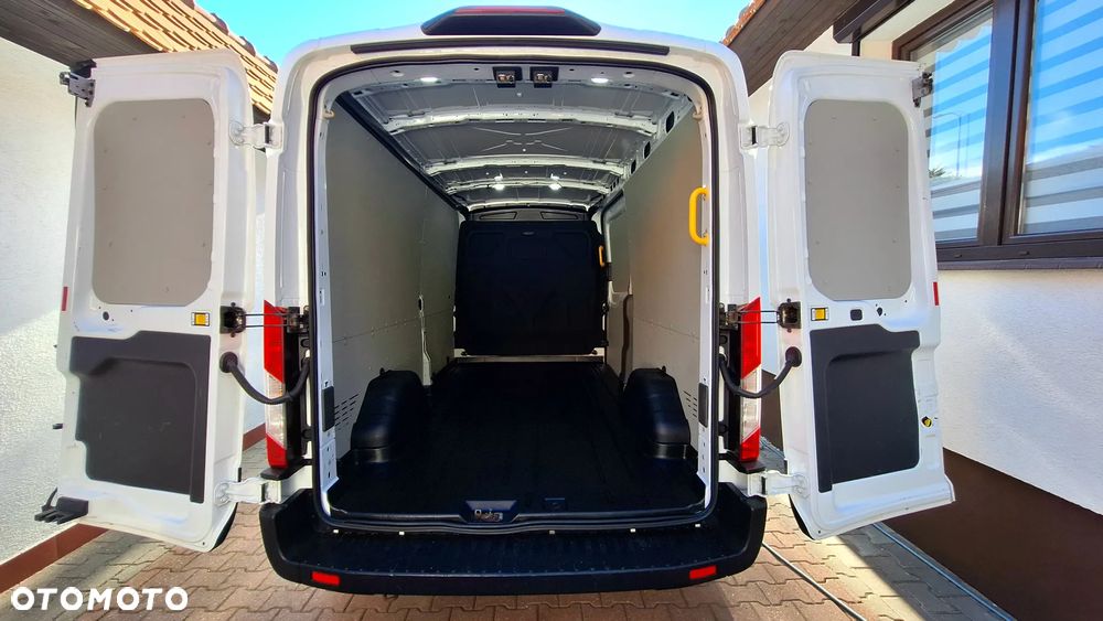 Ford Transit - 12