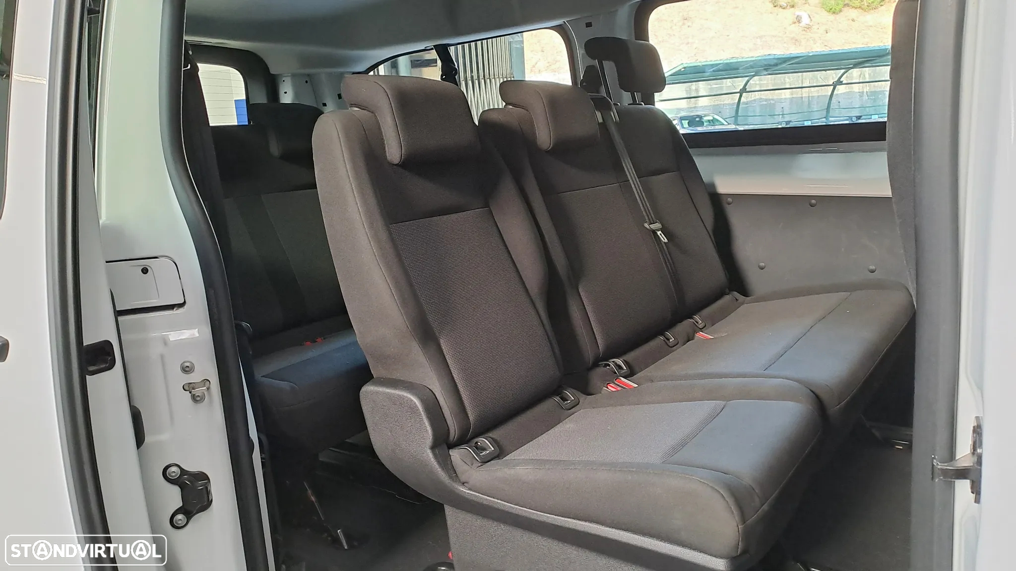 Citroën Jumpy 2.0 BlueHDi XL Semi-Vidrado EAT8 - 11