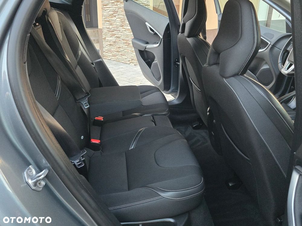 Volvo V40 T2 Drive-E Summum - 23