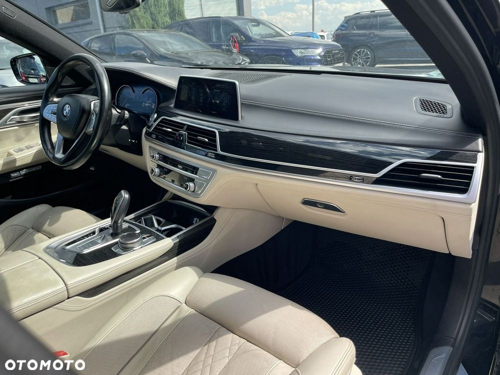 BMW Seria 7 750d xDrive - 9