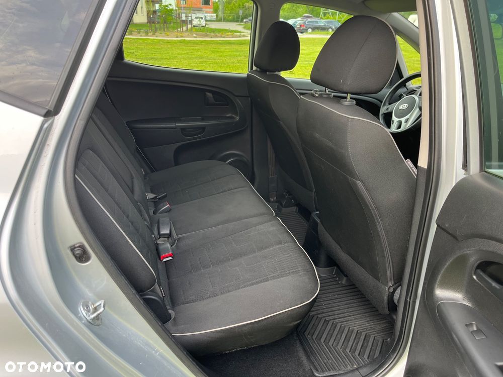 Kia Venga 1.4 CRDi 90 Attract - 11