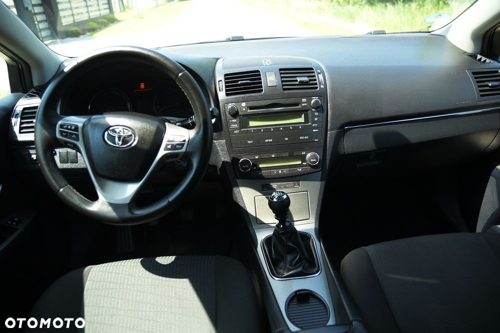 Toyota Avensis 1.8 Executive - 16
