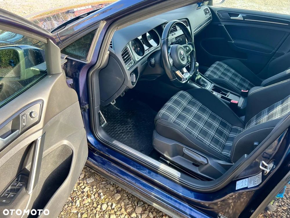Volkswagen Golf GTD (BlueMotion Technology) - 9