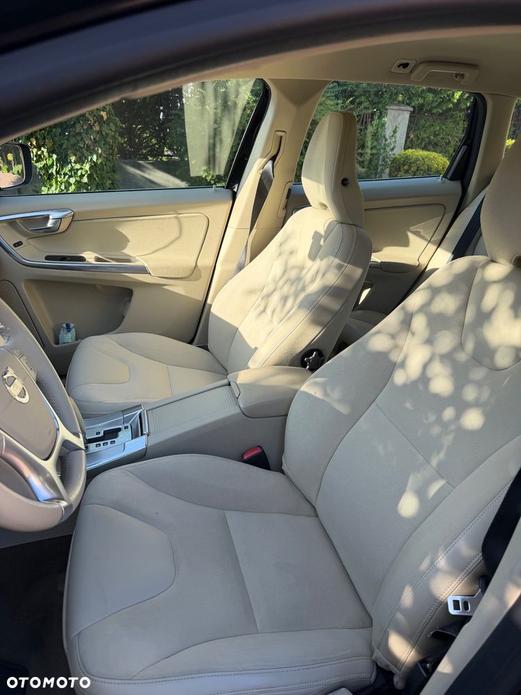 Volvo XC 60 D3 Momentum - 18