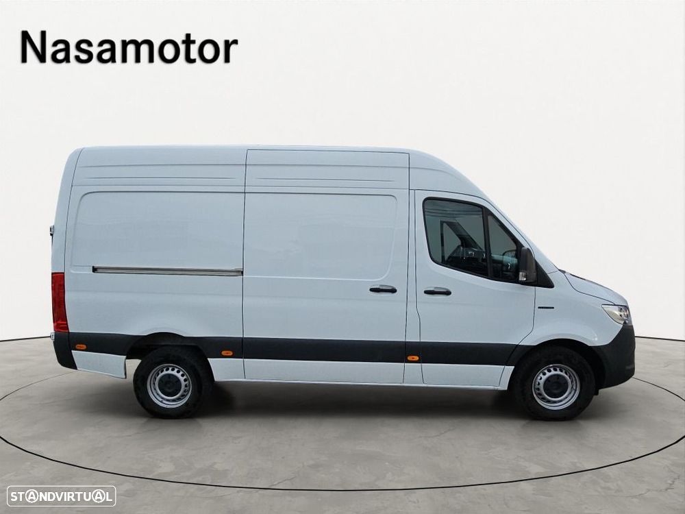 Mercedes-Benz ESPRINTER 24- 81 KWH 320/37 PRO - 3