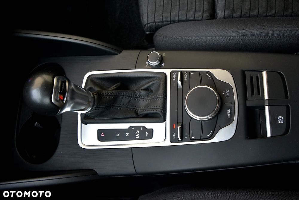 Audi A3 Sportback 1.8 TFSI quattro S tronic Ambition - 17