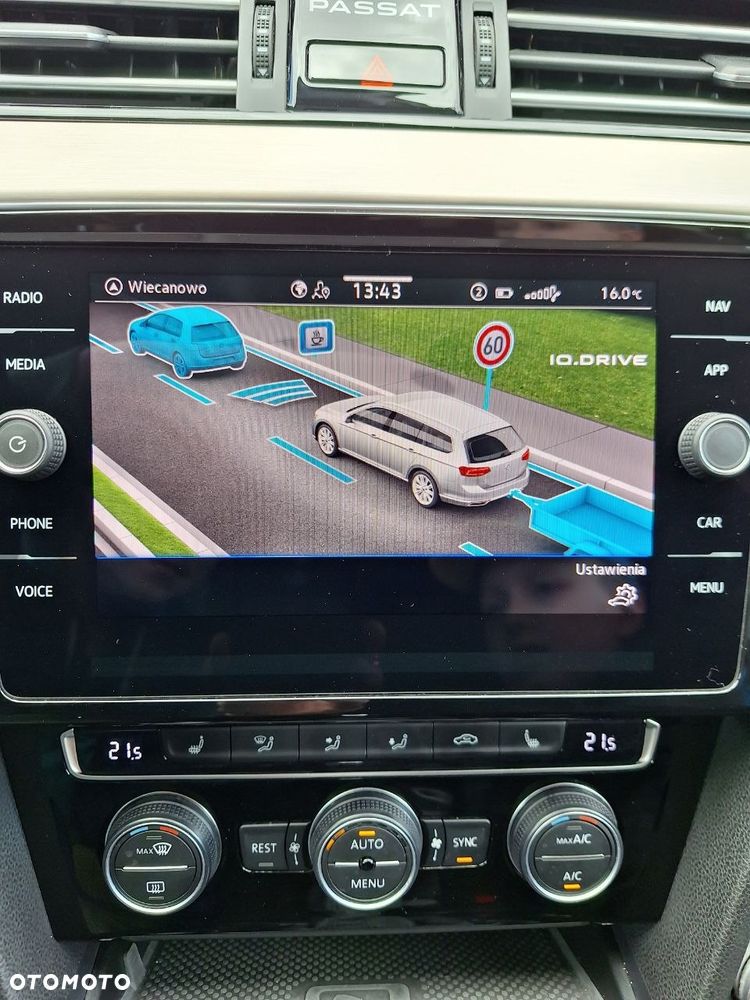 Volkswagen Passat 2.0 TDI SCR DSG Elegance - 12