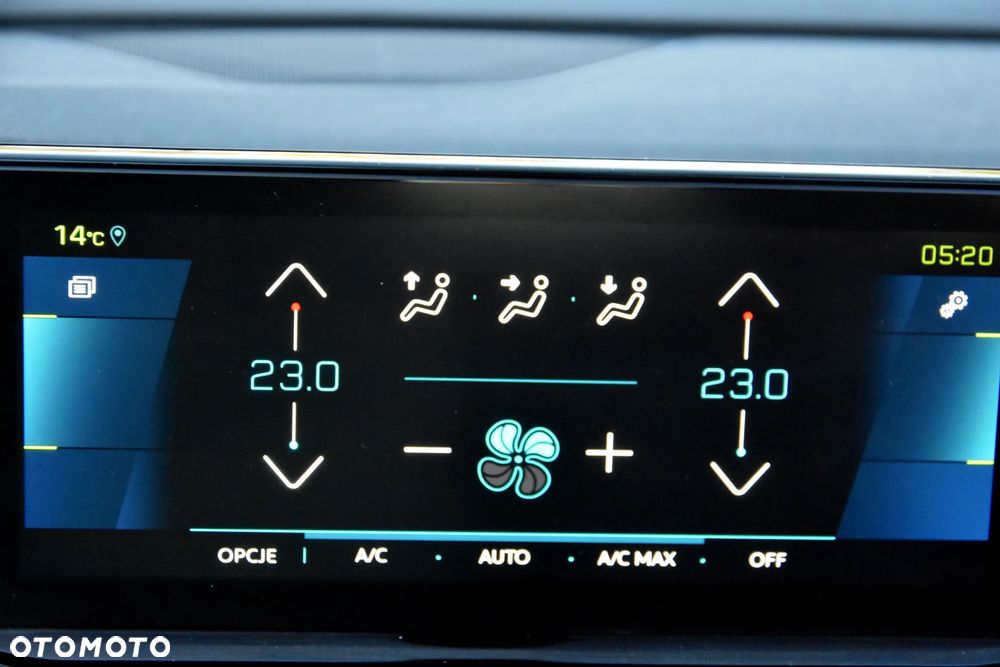 Peugeot 3008 1.6 PureTech HYbrid4 GT Line S&S EAT8 - 39