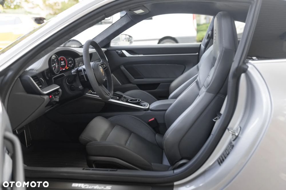 Porsche 911 Turbo S - 21
