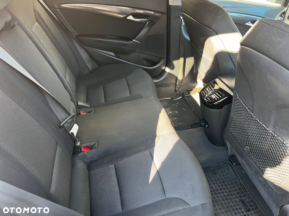 Hyundai i40 1.7 CRDi Comfort + - 9