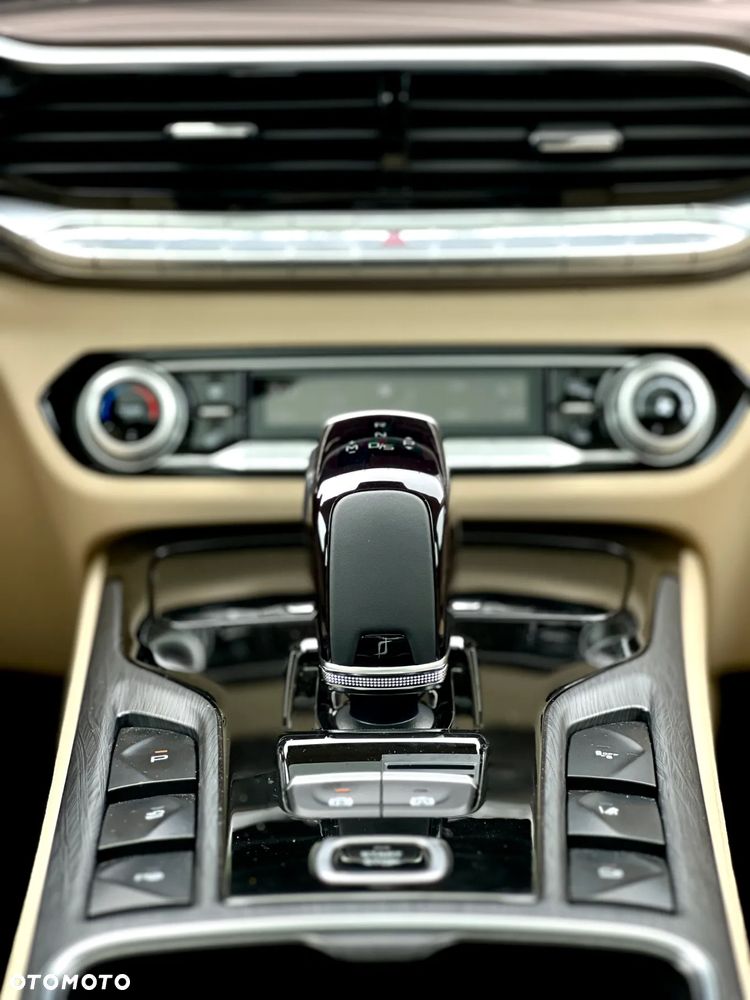 Bestune T77 - 8