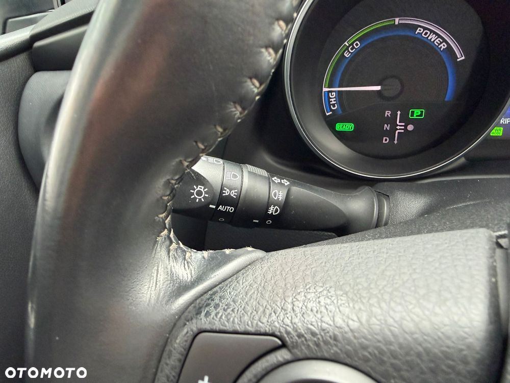 Toyota Auris 1.8 VVT-i Automatik Comfort - 27