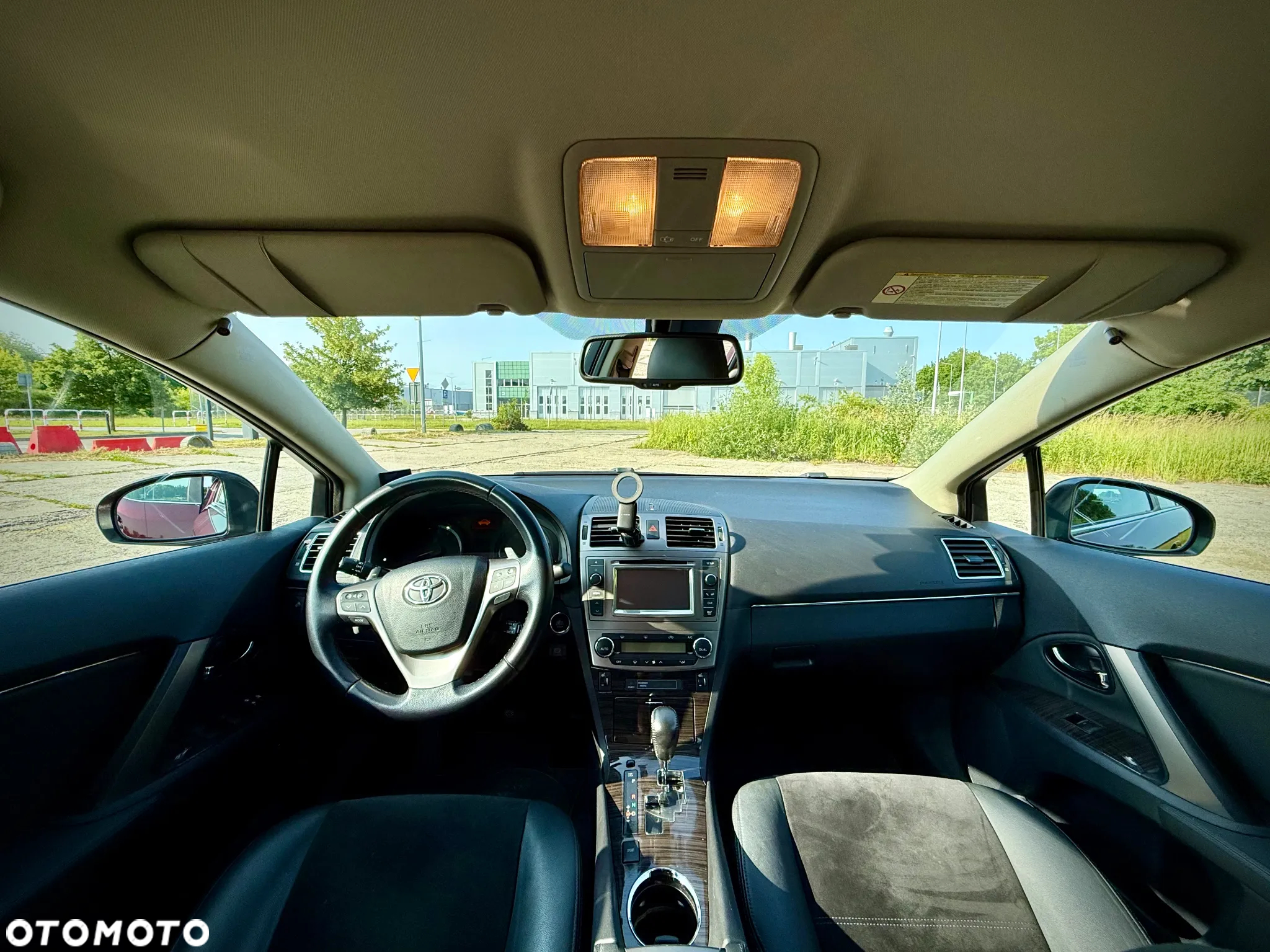 Toyota Avensis - 10