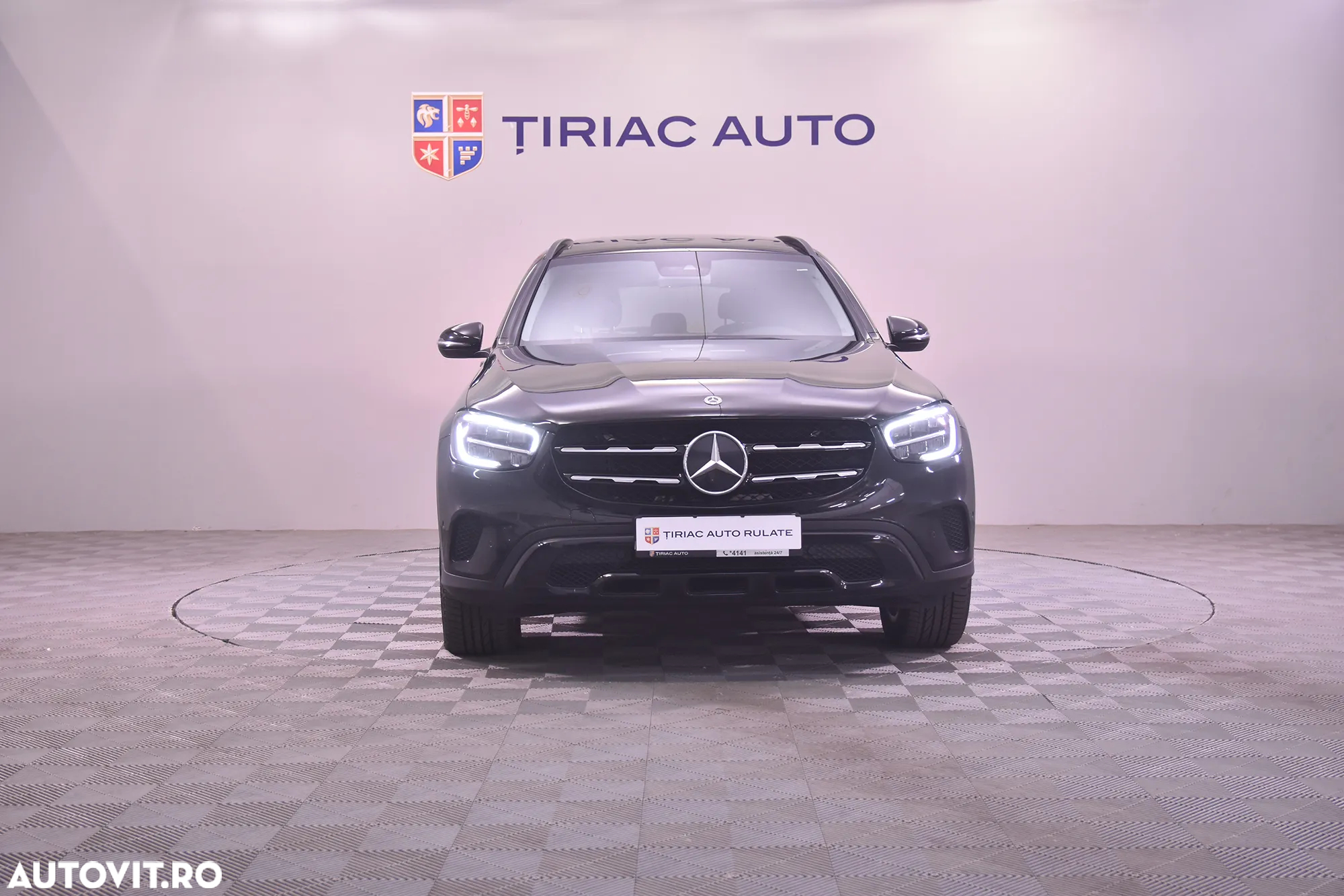 Mercedes-Benz GLC 300 e 4MATIC - 8