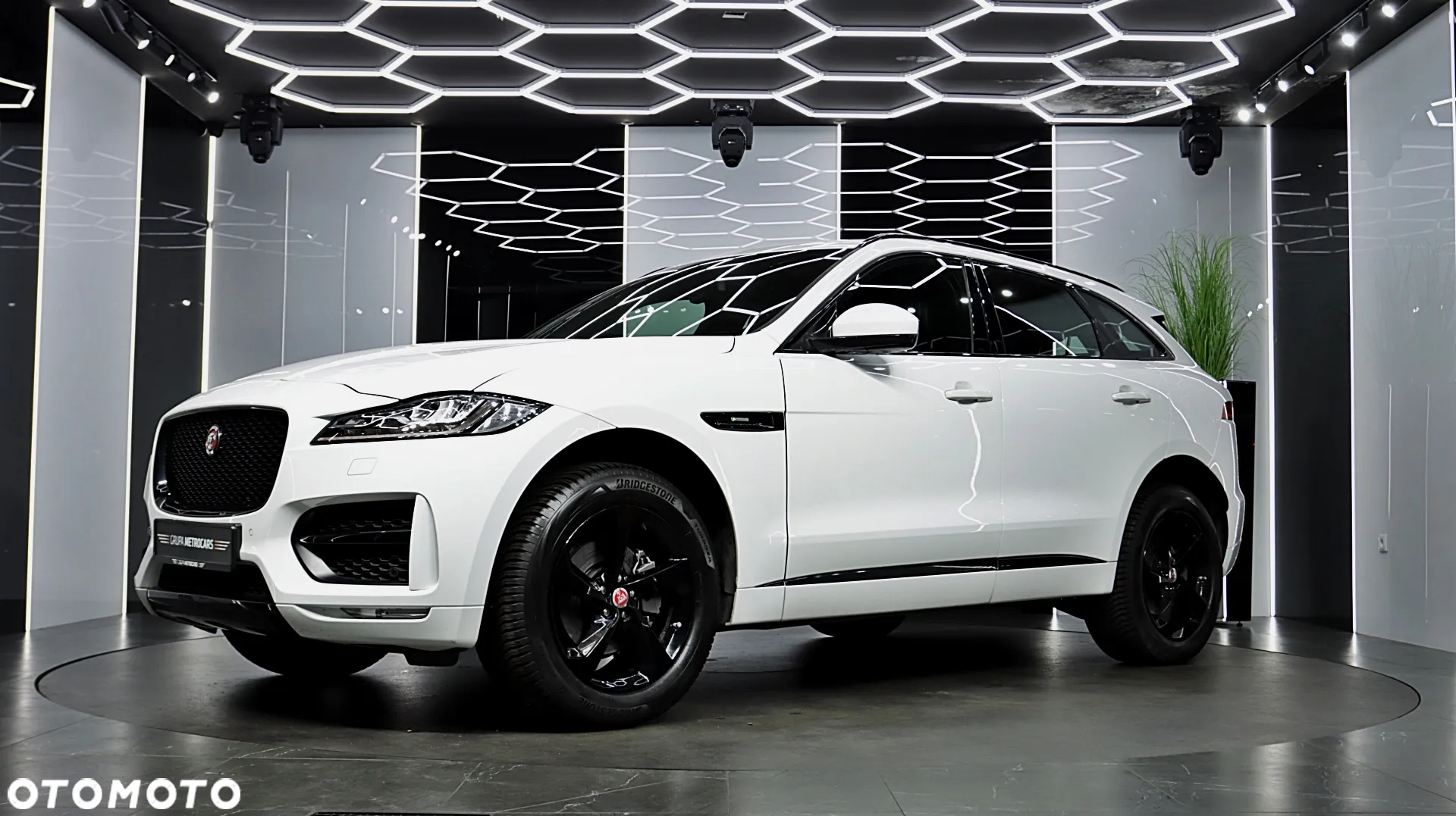 Jaguar F-Pace 20d AWD R-Sport - 4