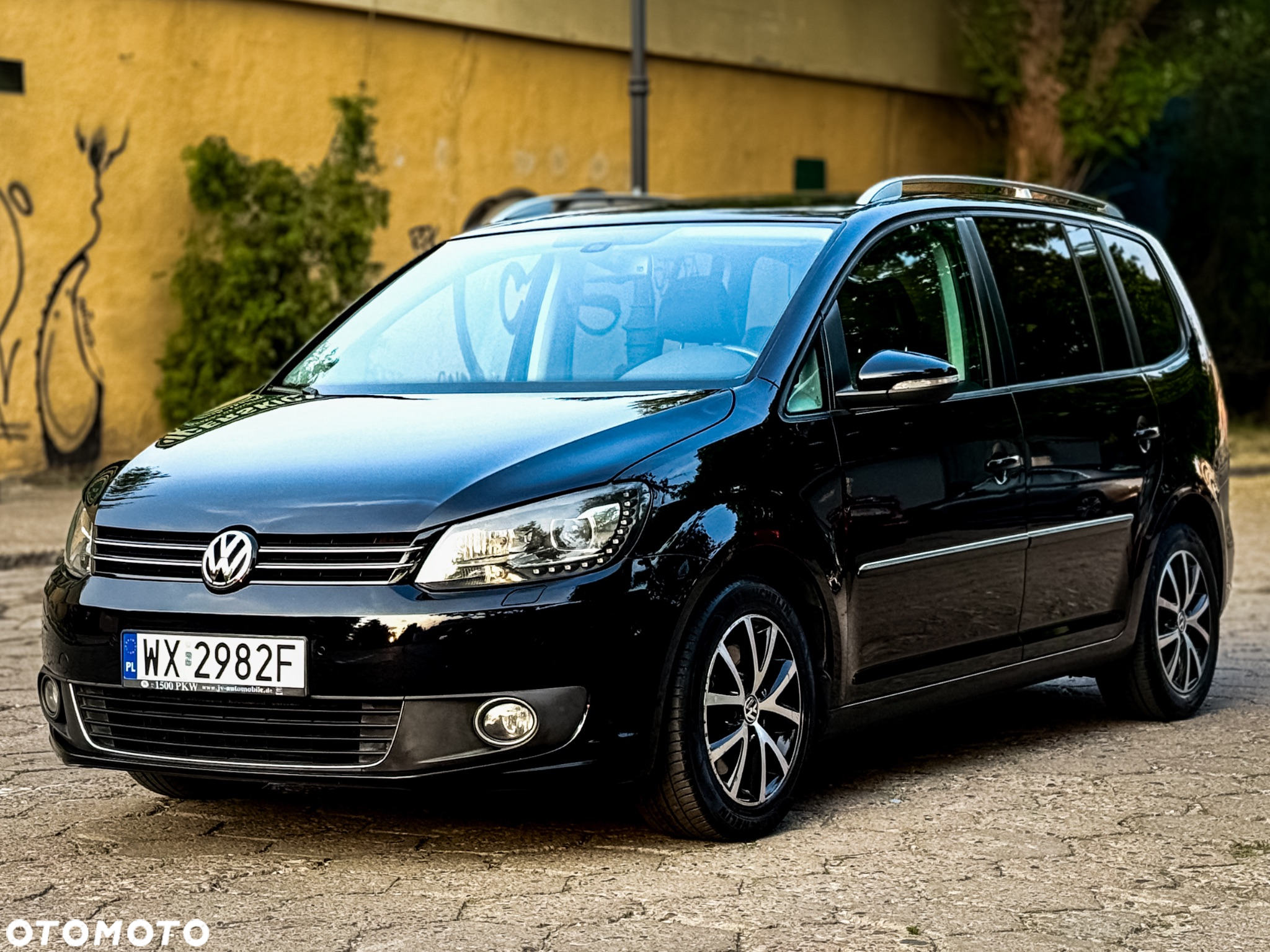 Volkswagen Touran 2.0 TDI DPF DSG Highline - 3