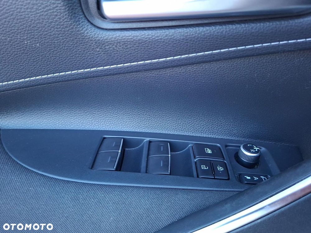 Toyota Corolla 2.0 Hybrid Comfort - 22