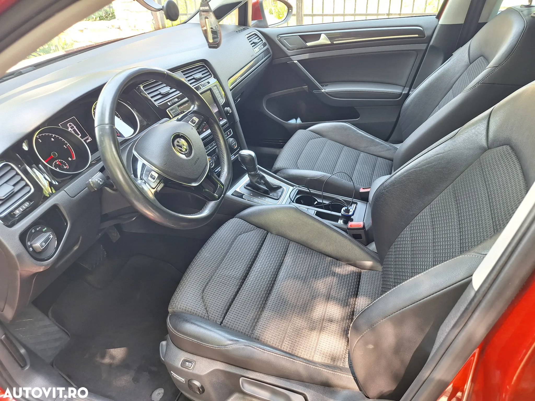 Volkswagen Golf 2.0 TDI DPF BMT DSG Highline - 10