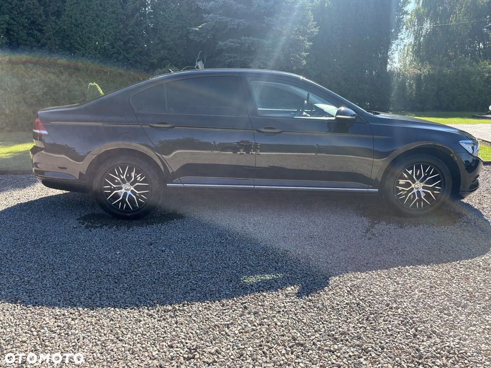 Volkswagen Passat - 8