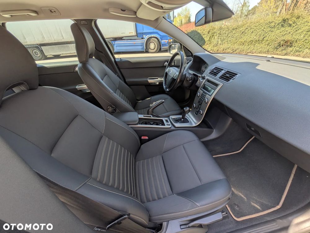 Volvo V50 D5 DPF Momentum - 17