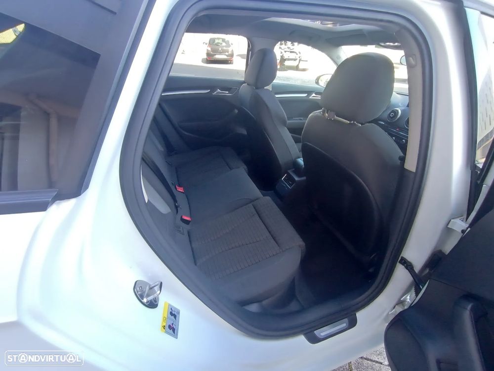 Audi A3 Sportback 1.6 TDI Sport - 26